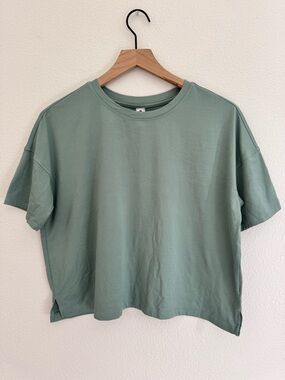 Women’s Athletic Bundle Light Green Top Set Size Small